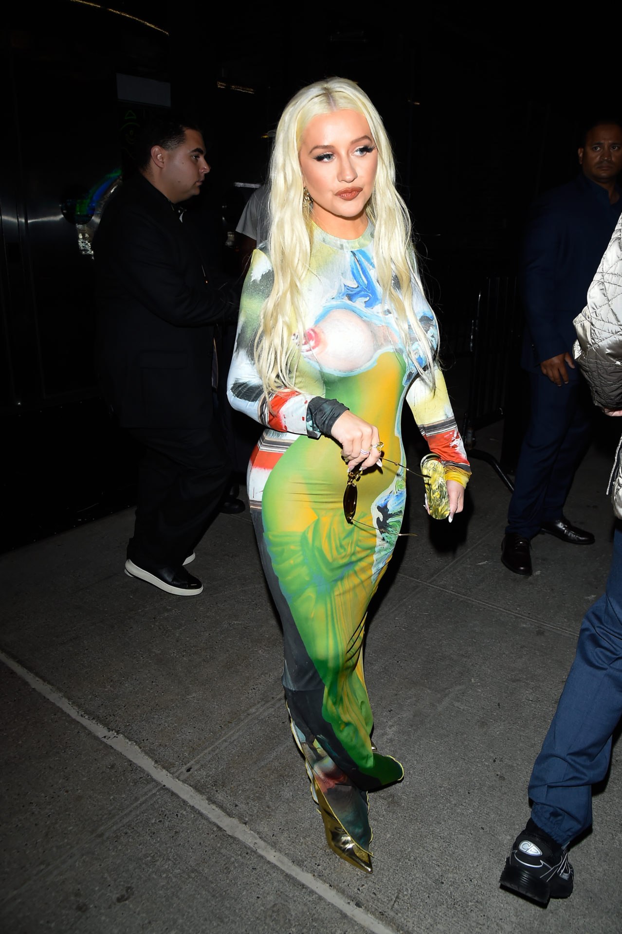 Christina Aguilera'S Instagram: Behind The Scenes - iygw60o