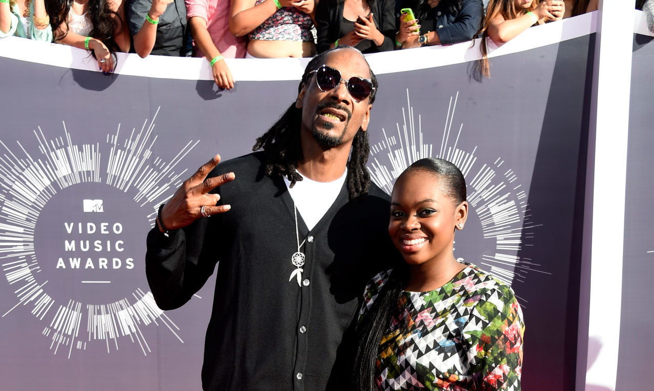 Snoop Dogg's 24-year-old daughter showered with love after suffering