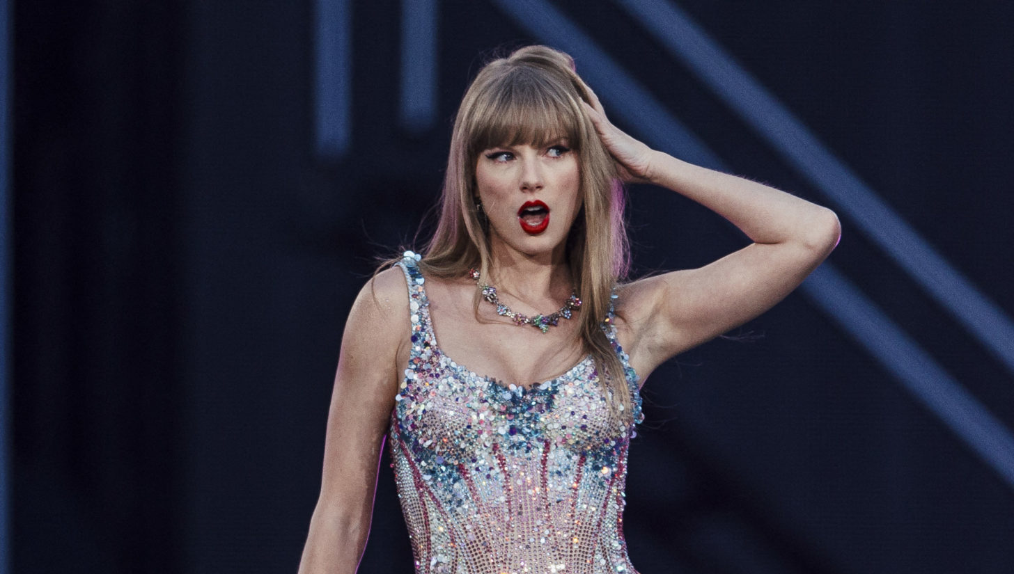 Crazy coincidences behind Taylor Swift's obsession with the number 13 ...